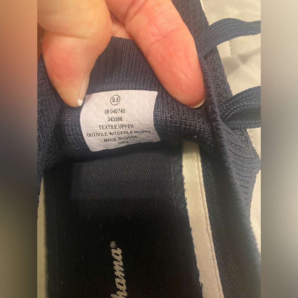 SNEAKERS- Tommy Bahama women’s size 9 1/2 navy blue - Picture 5 of 7